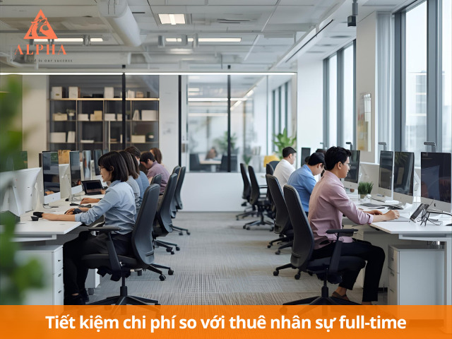 Phòng marketing outsoure tiết kiệm chi phí so với team nội bộ